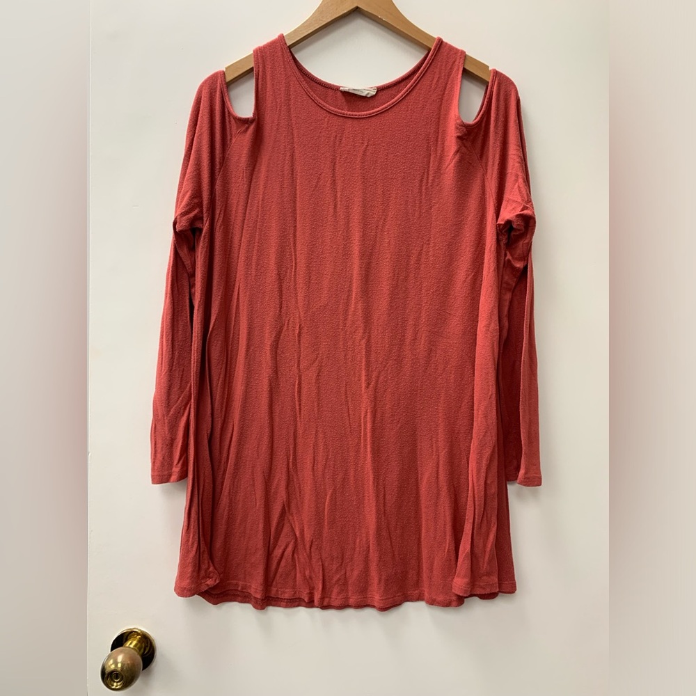 Size large cold should pumpkin color tunic